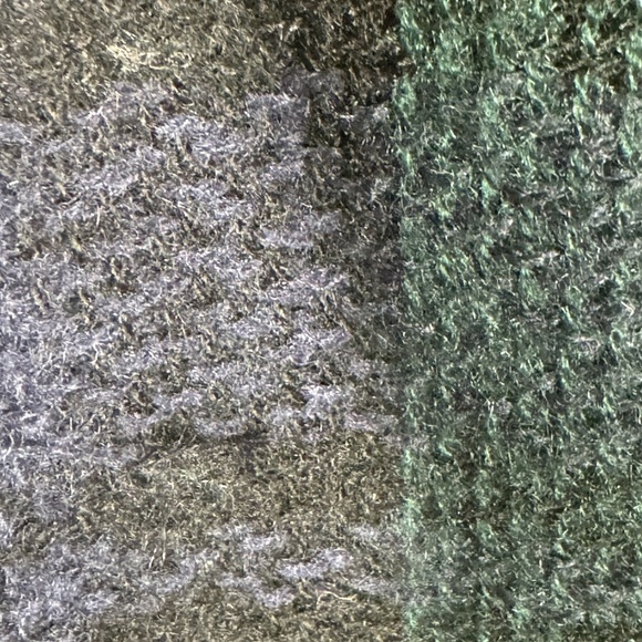 Plaid Green and Black Women's Shawl - Picture 8 of 8